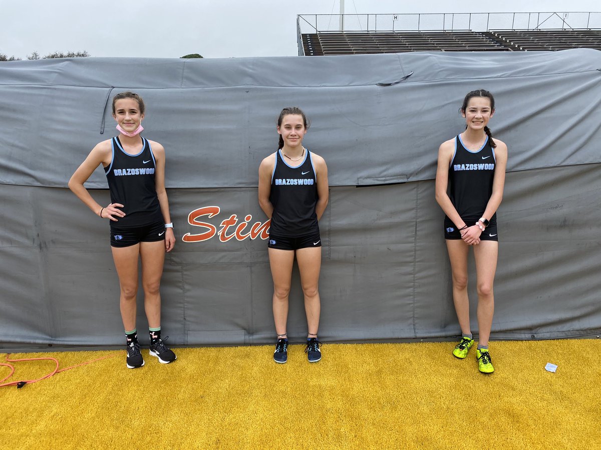 LadyBucTrack's tweet photo. The Lady Bucs are starting off strong at the Texas City Relays. Here are the results for the 3200m run. 
1 - Maya Funk
3 - Jordan Harvey
5 - Julia Simon 
#raisetheflag https://t.co/lilWG5BCav