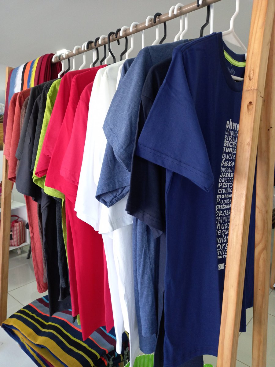 TiendaOVOP_SS's tweet photo. Hoy es un buen día para lucir una camisa #Wanako con diseños únicos!
📍Visitanos en Edificios Morados local D-117
🚘Solicitala a domicilio al 2522-0001
#UnPuebloUnProducto #ElSalvador #ConsumeLocal #Calidad #OVOP #Original https://t.co/xcITDmpji1