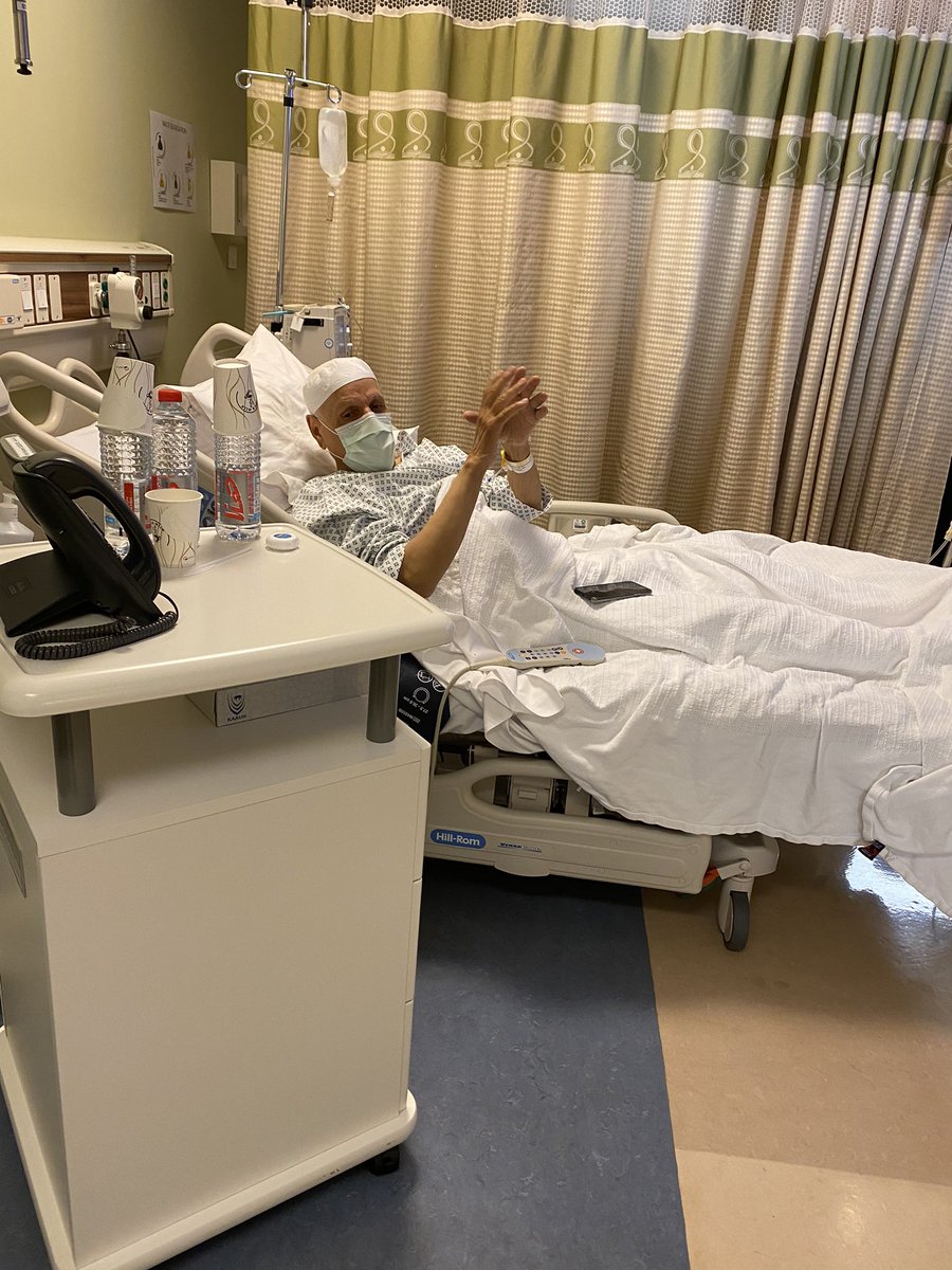 الحمدالله الذي تتم بنعمته الصالحات
تكللت عمليه #والدي بالنجاح  ولله الحمدونشكرالفريق الطبي برئاسه الاستشاريه #د_ساره_المحيسن والشكر موصول لاداره المستشفي  ولقسم الجراحه بمستشفي  الملك عبدالله #جامعه_الاميره_نوره 
لهم كل التقديروالاحترام بما  قدموه #لوالدي
#ليتهم_يعلمون 
<a href="/_PNU_KSA/">جامعة الأميرة نورة</a>