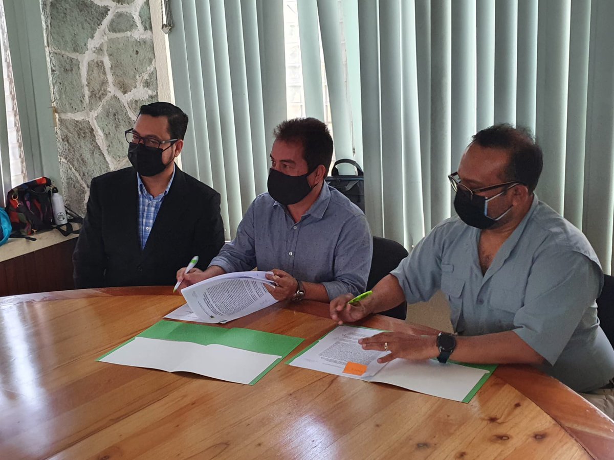 OpevH's tweet photo. Firmamos convenio de cooperación con el Fondo de Áreas Protegidas y Vida Silvestre (FAPVS) con el objetivo de potenciar los mecanismos de protección para las áreas protegidas del país 🇭🇳 https://t.co/Hu2gNIxeFt