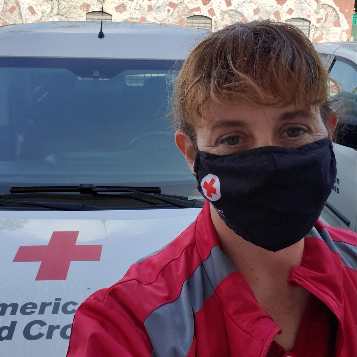 Looking for ways to give back? Sign up for one of our most needed #volunteer positions, Blood Transportation Specialist. Need convincing? Read Mary's story about getting behind the wheel 🚗  for a good cause during #COVID19.

redcrosslatalks.org/2021/02/24/fin…