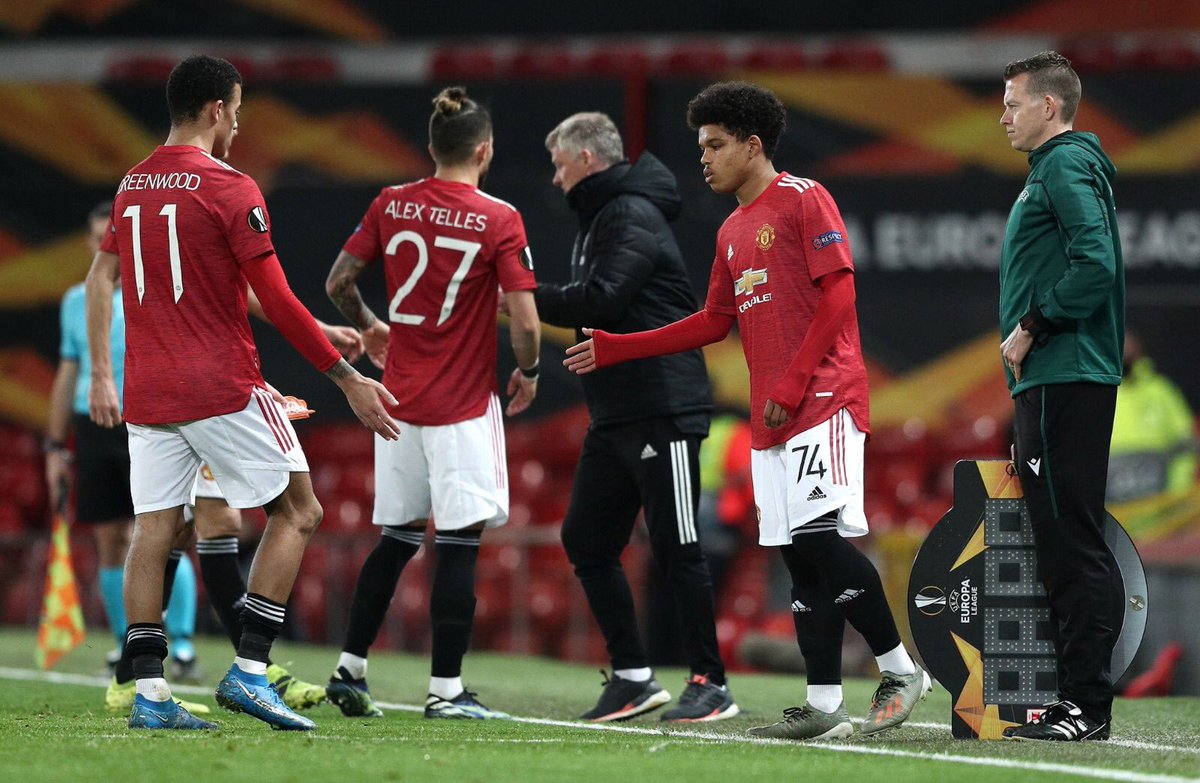SholaShoretire's tweet photo. What a feeling to make my European debut! To become United’s youngest ever player in Europe is an incredible honour and a proud moment for me and my family! On to the next round 😁🔴 #MUFC https://t.co/dE4fZ90yjz