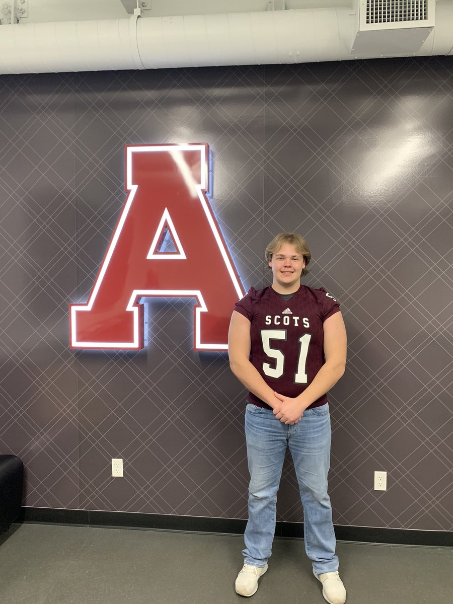 jackelieff51's tweet image. Thank you coach @z_rieps for giving me the opportunity to check everything out at alma!