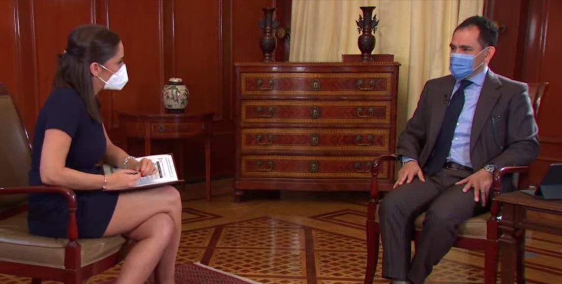 ArturoHerrera_G's tweet photo. Ayer conversé con @daniellemx_ sobre los convenios firmados con diversas farmacéuticas para garantizar el acceso a la vacuna contra el #COVID19 para toda la población, así como los avances en la estrategia nacional de vacunación. 

https://t.co/68P7gYanSG https://t.co/sYBAWaXFnd