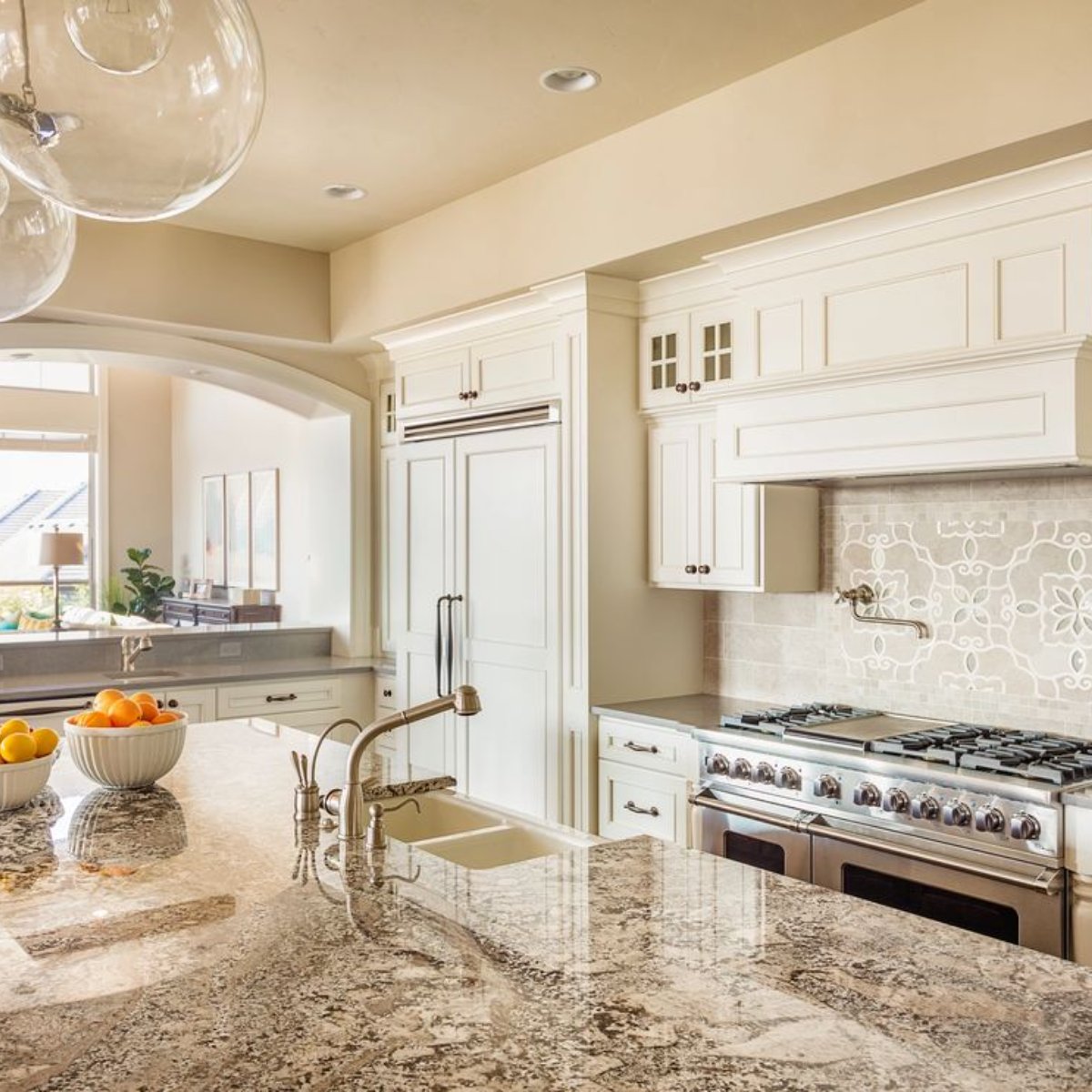 GruossoMike's tweet photo. As a central gathering place for families, kitchens are often one of the rooms that prospective buyers inspect the closest. Make sure the space is spotless and bright before a showing to ensure that it leaves a good impression. https://t.co/z9Etb2lTPl