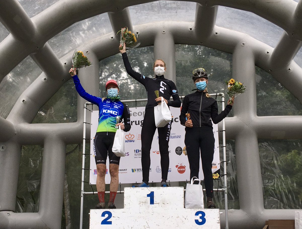 Hungry to race again 😆
#tbt Geopark Hondsrugclassic 2020 🏁
.
#hondsrugclassic #gasselte #drenthe #drenthedoetwatmetje
📷 <a href="/RudieOttens/">Rudie Ottens</a>