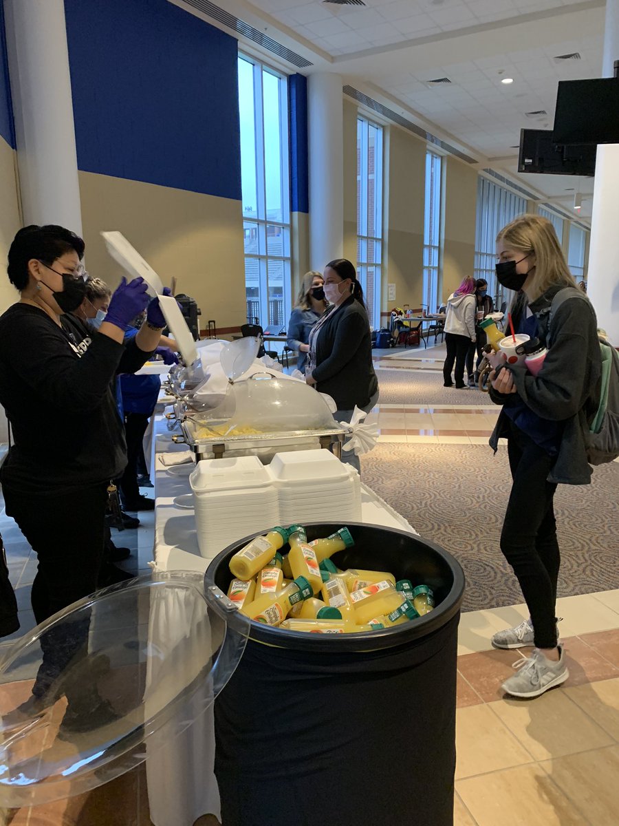 SwenkeCFISD's tweet photo. The Berry Center continues to impress and serve! We began our day with the best Cowboy breakfast and then fresh popcorn! #swenkeProud @BerryCenterBeth #CFISDspirit https://t.co/U4LfZqhyko
