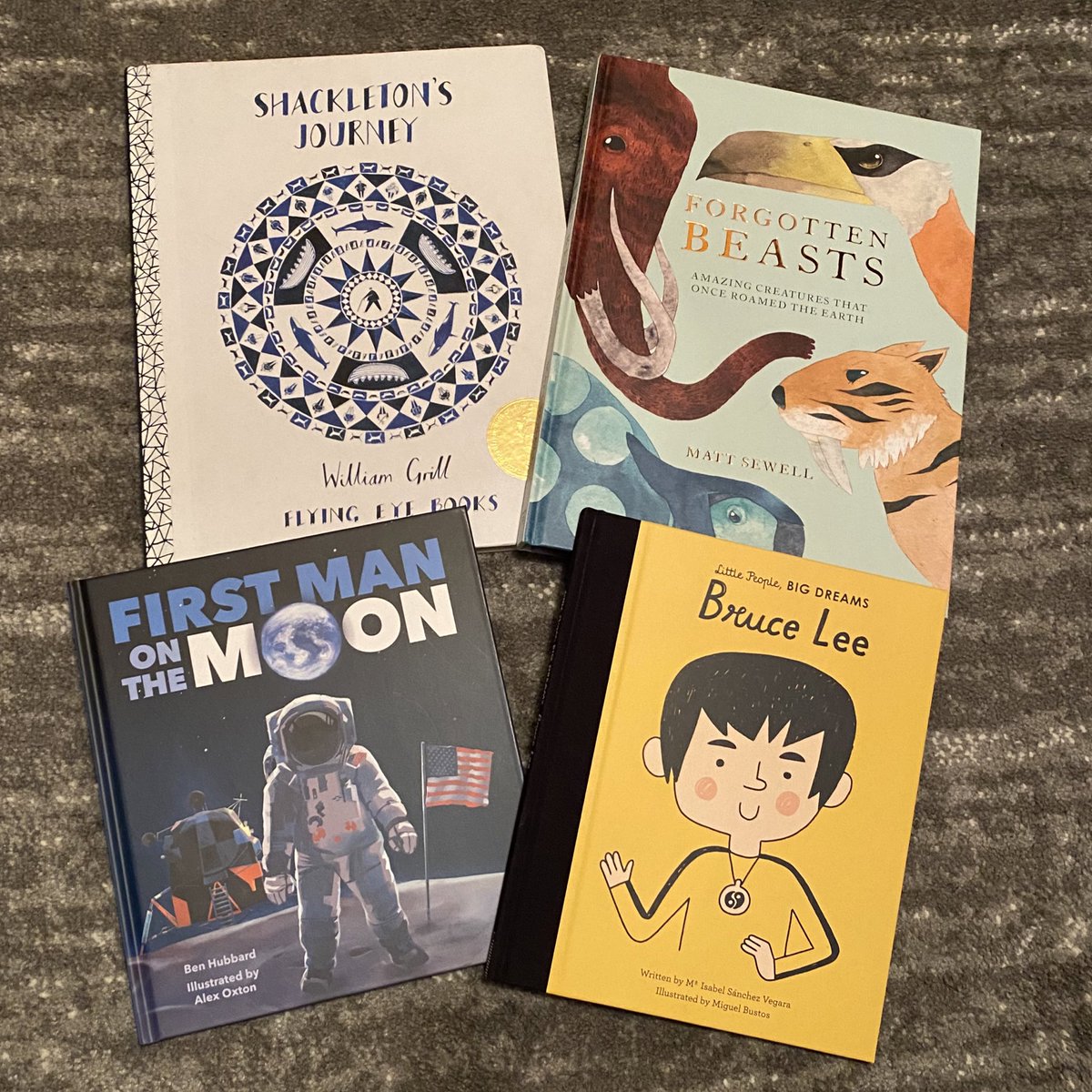 MrsMorrissReads's tweet photo. Thank you for another great #readingforpleasure session this evening - lots of #OURfPBookBlether, sharing some @WorldBookDayUK ideas and developing ourselves as #ReadingTeachers. 

@BowrySam @Geo12gia https://t.co/7Zp6TnSd3N