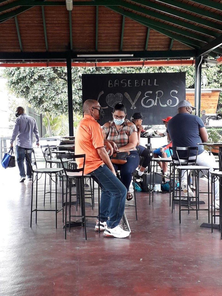 Un #BaseballLovers siempre será bienvenido aqui en #batemania y siempre tendrá un espacio para descansar #batemaniaccct #baseball #softbol