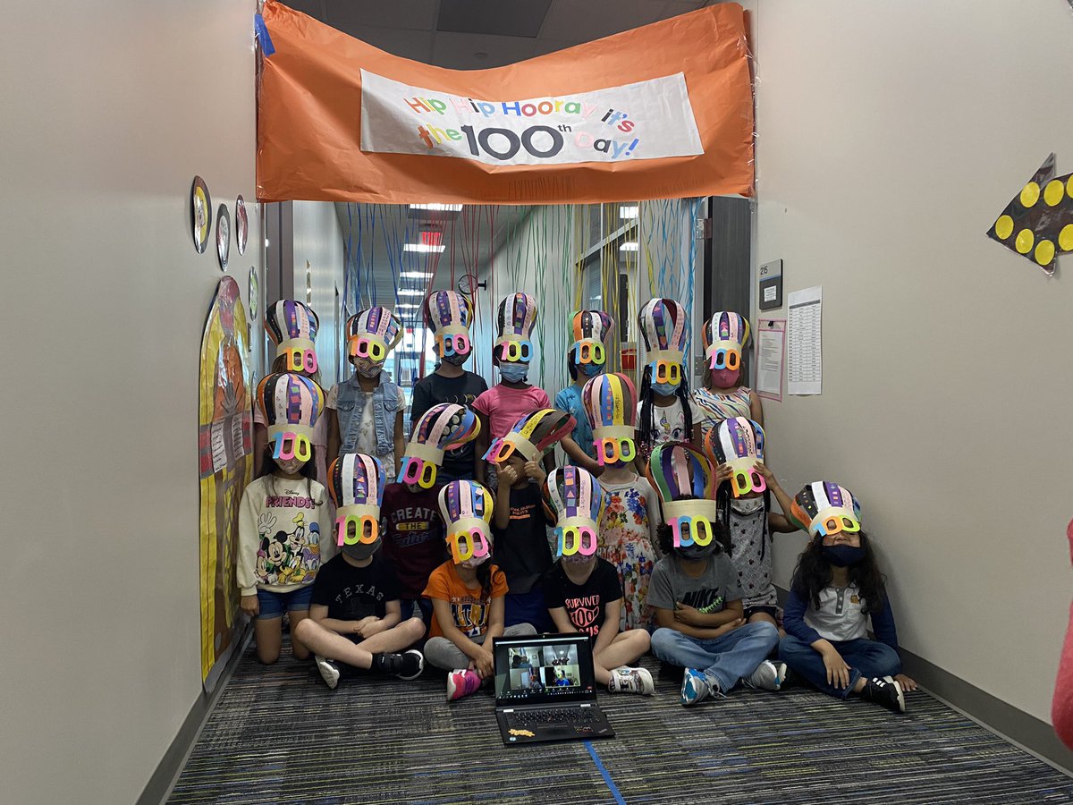 d4klee's tweet photo. Roomies and Zoomies enjoyed 100 days of school!! @kerri_dale @MrsKohlerK #Matzkeproud https://t.co/vaxKMK4qBE