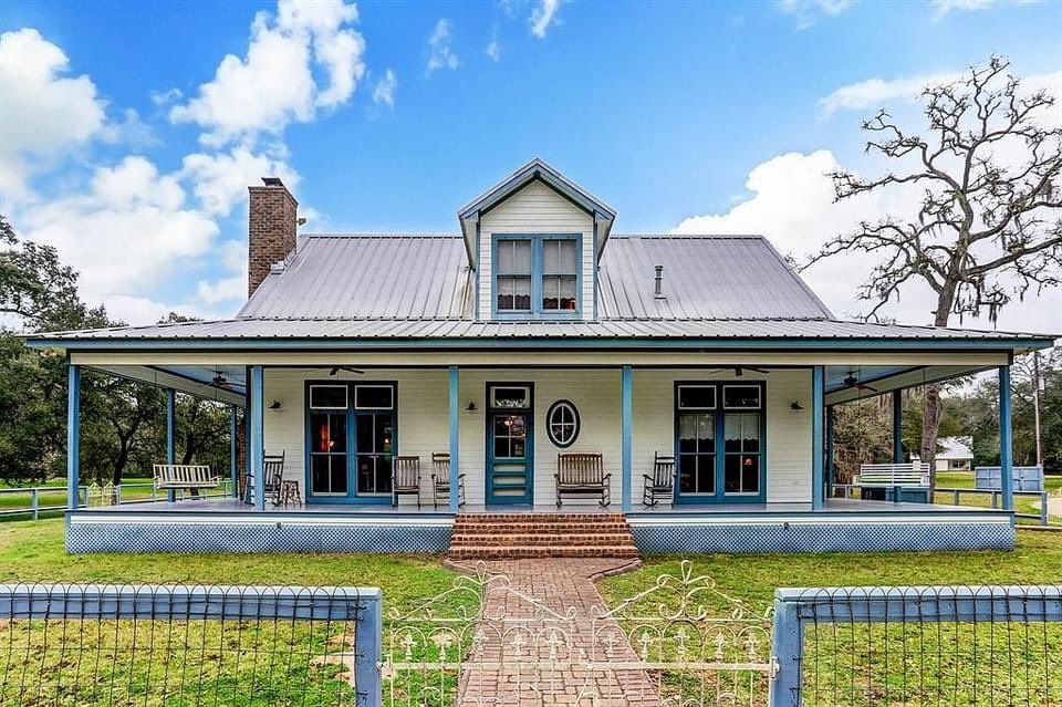 barndominium_us's tweet photo. 38+ acres 

1215 Mossy Oaks Ln, New Ulm, TX https://t.co/wnO1N1NcaJ