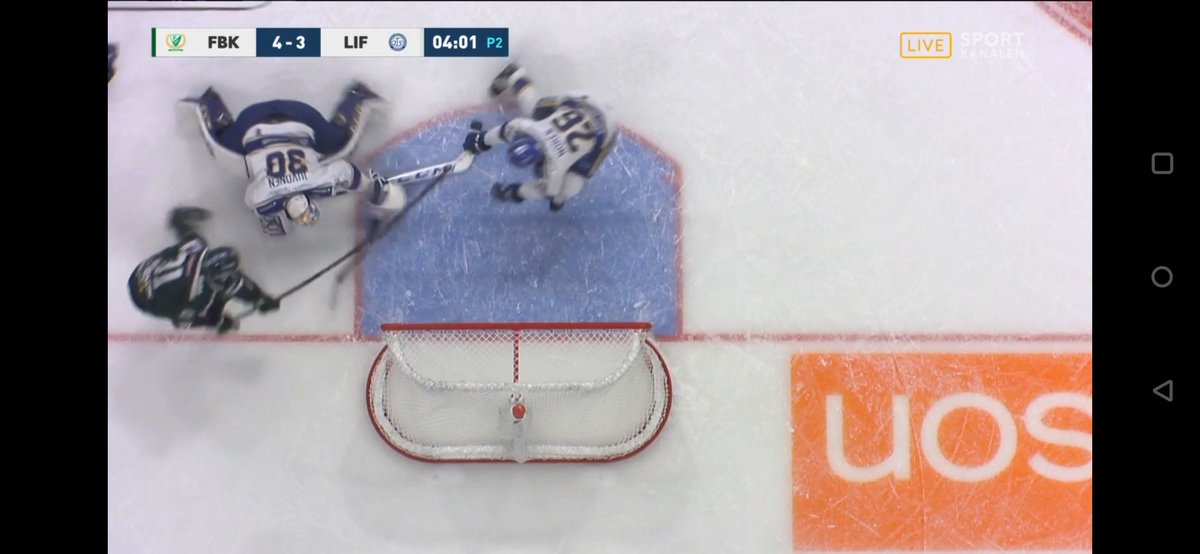 När det gäller Färjestad, då ringer vi inte ens på det här...

#twittpuck <a href="/SHLsituationer/">SHLsituationsrum</a>