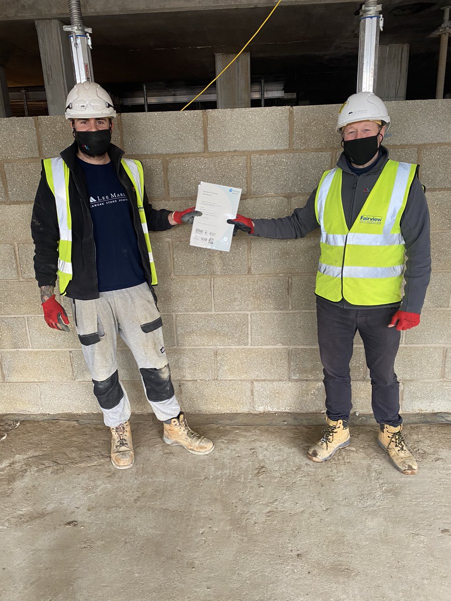 It was great to present my ex NVQ3 apprentice student <a href="/LukeNeville_/">Luke Neville</a> with his NVQ4 supervisory qualification certificates today. Great effort 👏👏🧱<a href="/LeeMarleyLMB/">Lee Marley</a> investing in the future! @FEBrooklands