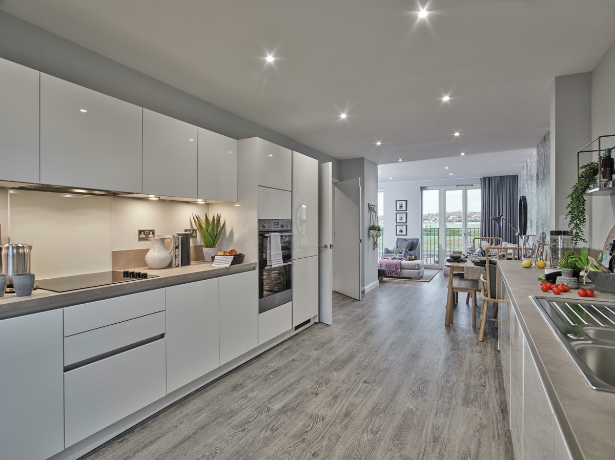 Countryside_PS's tweet photo. Don’t miss out! We’re hosting a webinar on Saturday with @TNHGU to discuss how our #AssistedMove scheme could help you secure your #dreamhome at #RochesterRiverside in #Kent. Find out more today here: https://t.co/iNN0nqogp7 https://t.co/CHIAV8O5sX