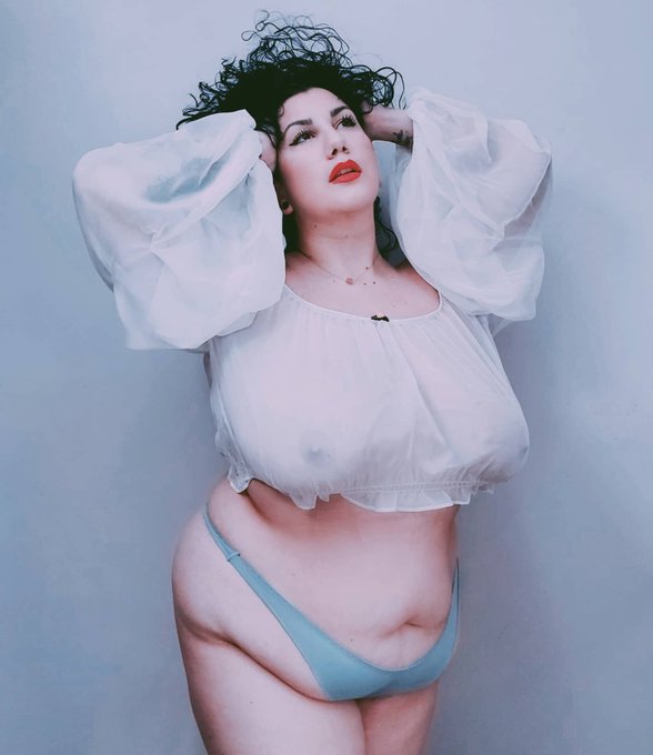 Venus https://t.co/0ioDkGyYci<a href="/tag/curvy"class="tags"><span>#curvy</span></a><a href="/tag/bbw"class="tags"><span>#bbw</span></a><a href="/tag/onlyfansbabe"class="tags"><span>#onlyfansbabe</span></a>