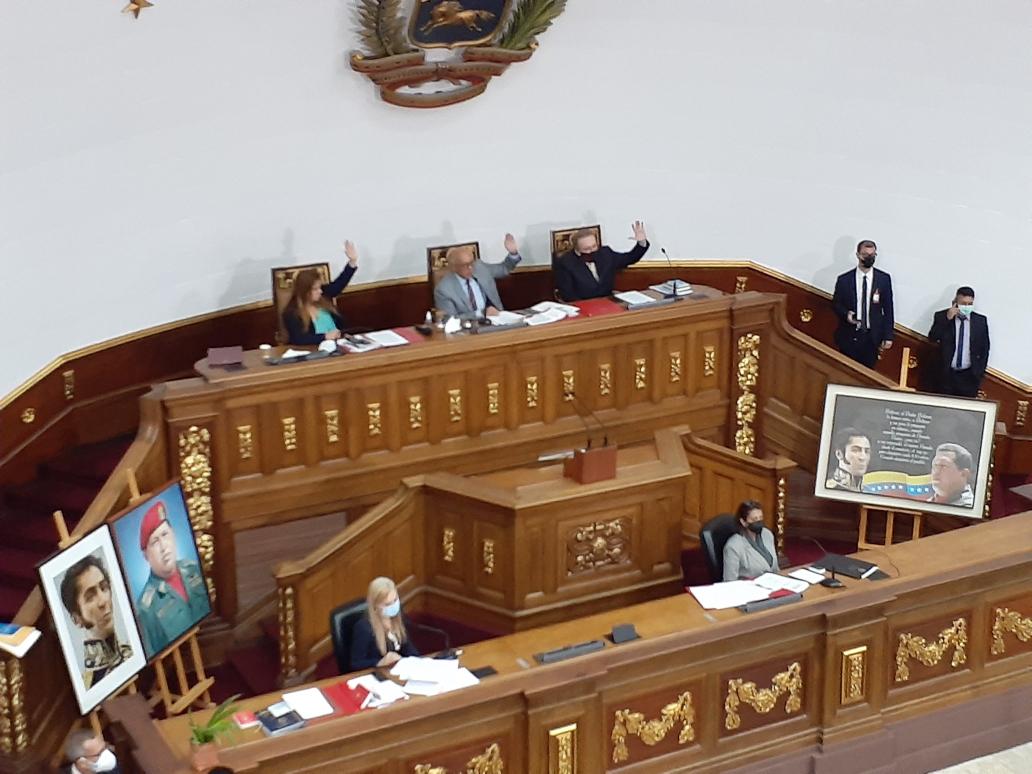 ¡El poder popular seguirá eligiendo! aprobado en primera discusión proyecto de ley que permite la realización conjunta  de elecciones de alcaldes y gobernadores este 2021

#ProducirEsVencer