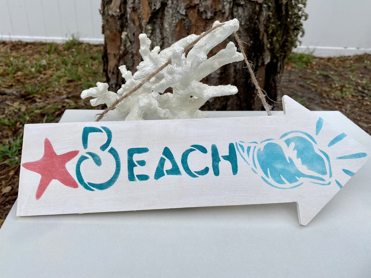 SmallxNicole's tweet photo. My little coastal creations🧜🏼‍♀️ #etsy #etsystore #etsydecor #decor #beachdecor #homedecor #handmade https://t.co/8kDn4eWOl7