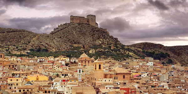 Hoy es un día histórico para Mula. Hemos aprobado en el Pleno, por unanimidad,  la expropiación del #CastilloDeMula.

La lucha social y una buena gestión lo ha hecho posible. En unos meses el Castillo será 100% propiedad pública.

Ha sido un honor defender esta propuesta .