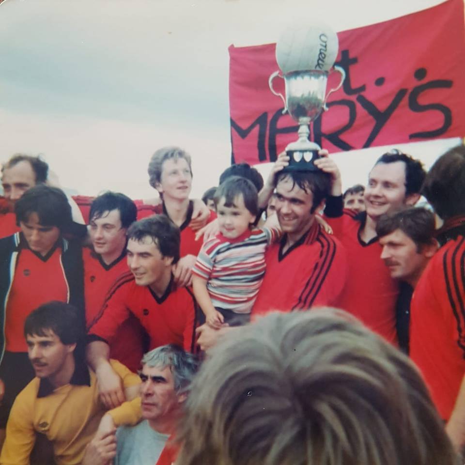 #ThrowbackThursday to the 1980 county final victory with a youthful Tommy Carroll centre stage. Jim Kent top scored in the final with a total of 3-2.

More great photos at stmarys.sligo.gaa.ie/gallery/ 
#tb #throwback #stmarys #gaa #sligo