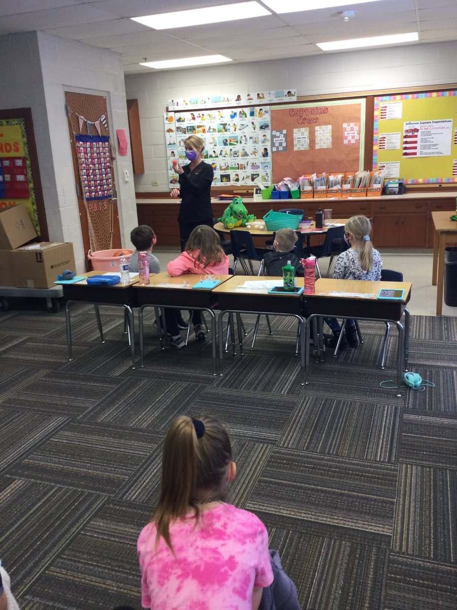 MrsMcKeeMC's tweet photo. Thank you Central Park Dentistry for teaching us the importance of brushing our teeth! https://t.co/vfTfu2Difz