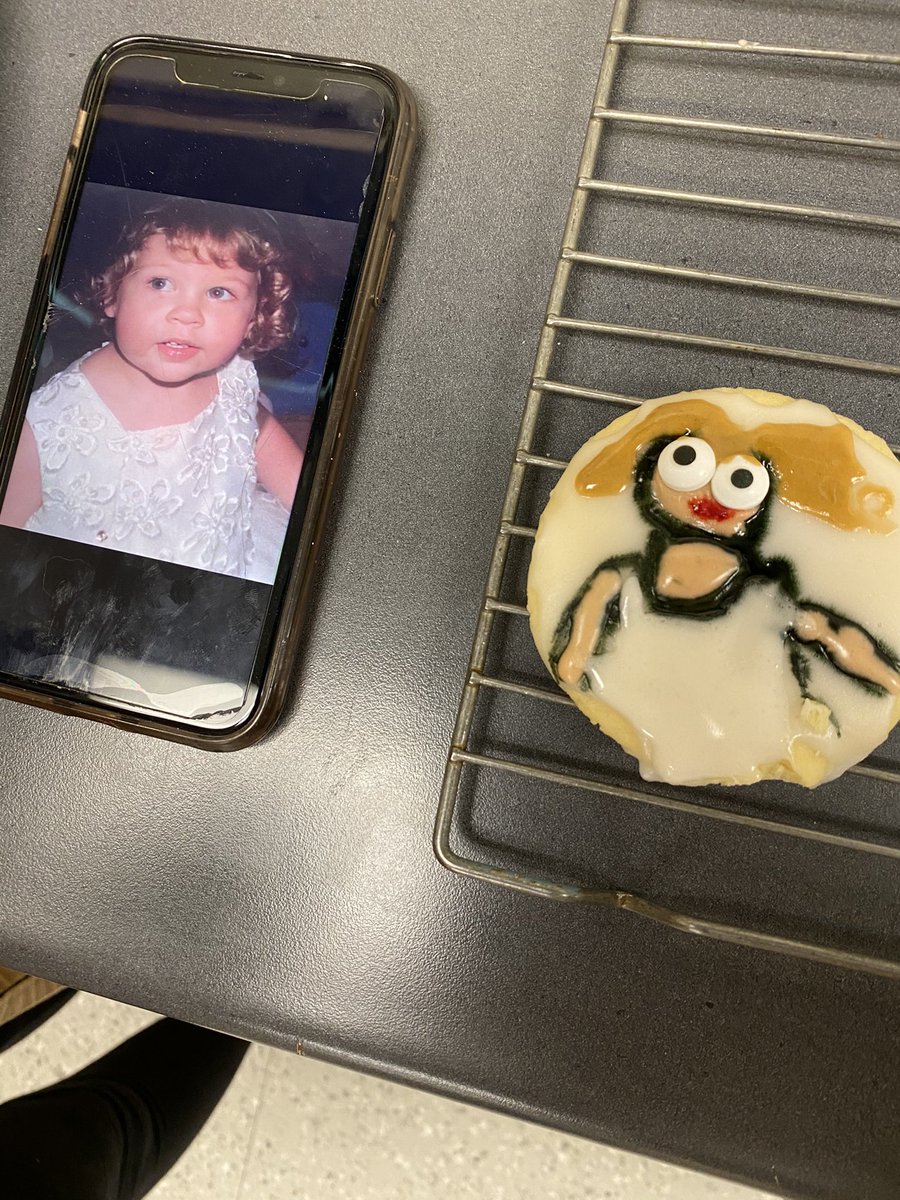 a_faulk64's tweet photo. Nailed It - BCI Family Studies Edition. A huge shout out to my HFN2O class for such a fun day 🤩🙌🏼👏🏼 @BCIVS @GEDSB #selfiecookie https://t.co/yUlIO7OL1l