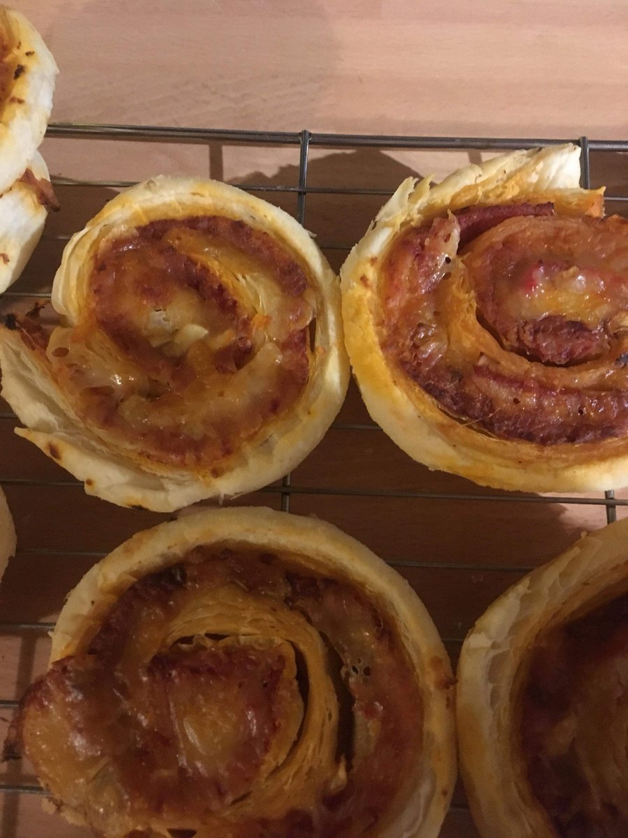 Asmith2645Smith's tweet photo. Jon-lukes pizza rolls for edward heneage dt challenge @missjamesehpa @MissH_EHPA @MrsBriggsEHPA @JennyRouth3 @HeadatEHPA https://t.co/RN46JTWlvs