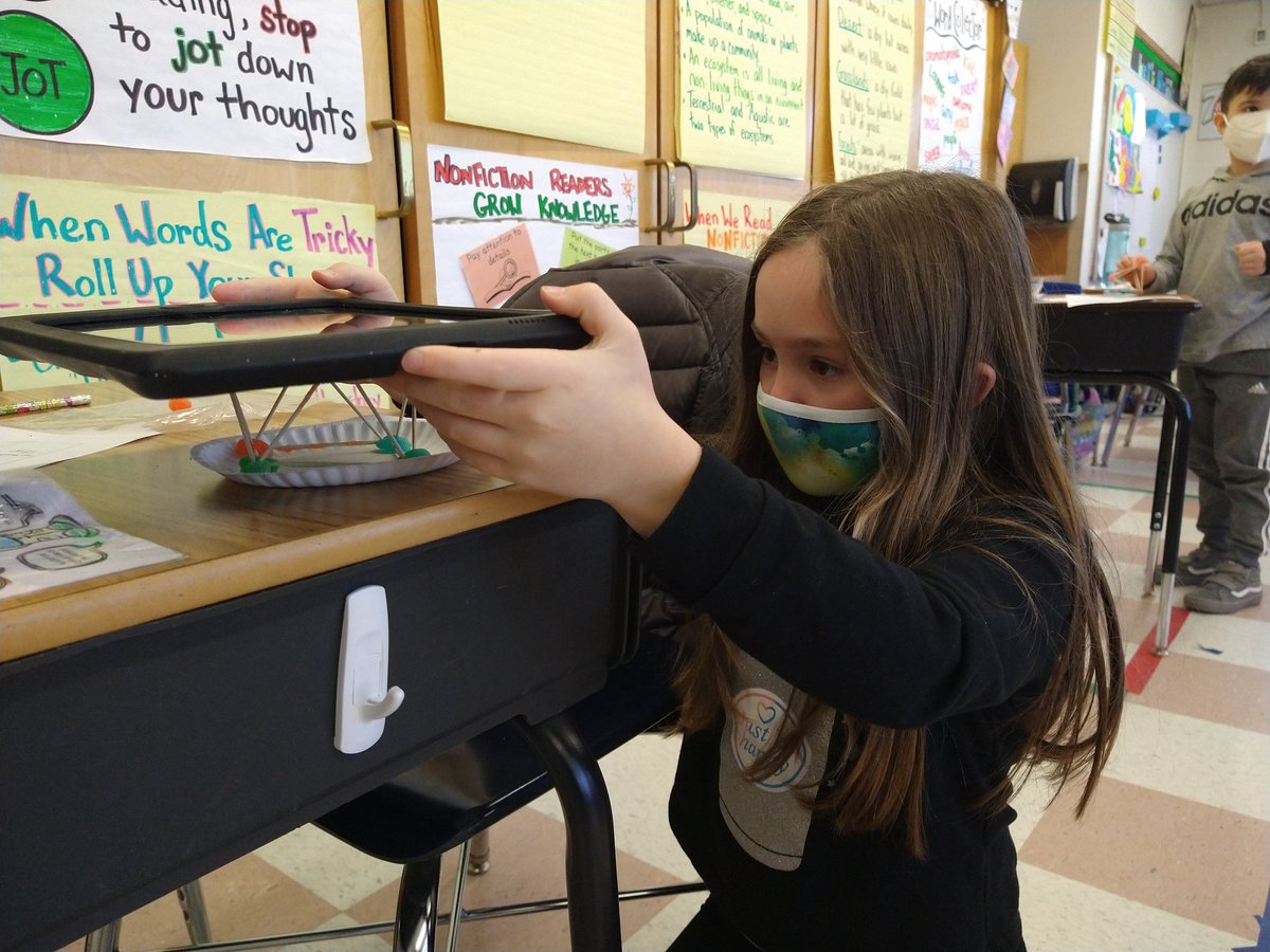NSComputerTech's tweet image. @NSComputerTech we took the gumdrop challenge to 2nd ss. Amazing ingenuity and perservance. Engineering and creative thinking happened in @ns_mazur class today @NorthSideEW . We had structures holding books and ipads! @EWSDTech