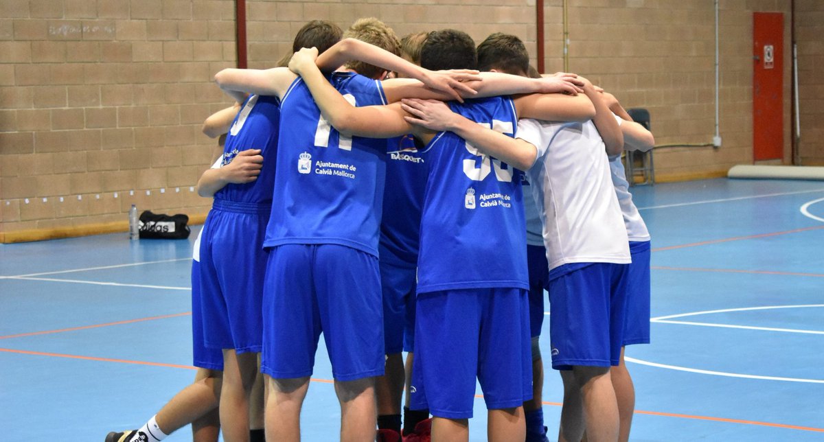 💥 Ojito a esto: tambores de guerra en el basket mallorquín por las nuevas medidas del Govern.
🤦‍♂️ Los clubes no entienden que las categorías mini y premini hayan vuelto a quedar fuera.
📅 Llevan un año sin poder competir. Hay indignación, se están moviendo y van a dar guerra.