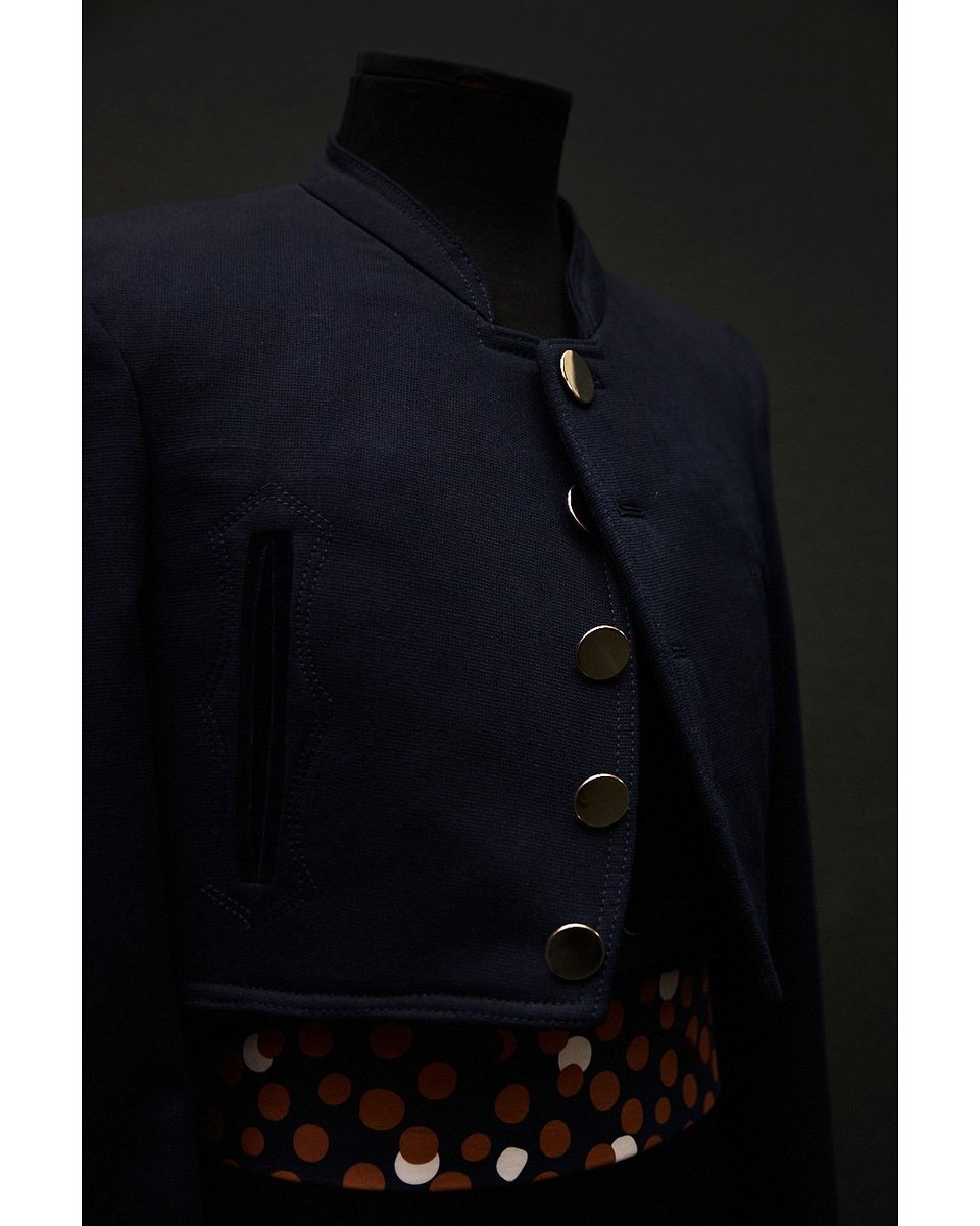 trajecampero's tweet photo. #nunca descuides el poder de la #sencillez.

#raulrodrigezsastre #sastreria #trajesdecorto #moda #modacampera #Toreros #novilleros #toro #jinetes #caballos #domavaquera #elegancia #chaquetilla https://t.co/Ddde0QTIZn