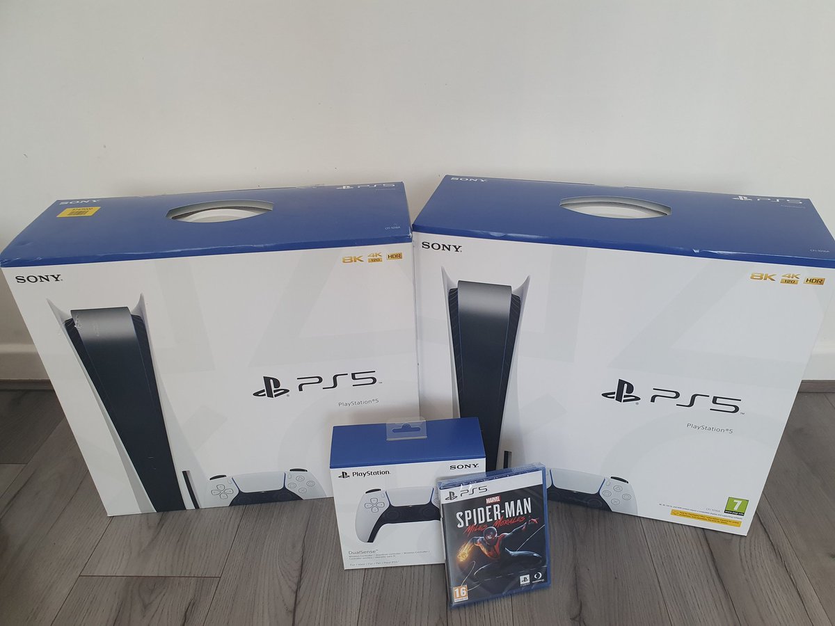 PS5Gamer90's tweet photo. When I reach 1,000 followers I'm going GIVEAWAY this PS5 bundle for FREE!!! (2x PS5, game and controller)

To enter the competition, like, retweet, follow and tag your friends! You can enter as many times as you like
@MoonzUGN
@Ps5Instant
@stockbacklive
@PS5UpdatesUK @PS5UKStock https://t.co/xwQDLmhUkv