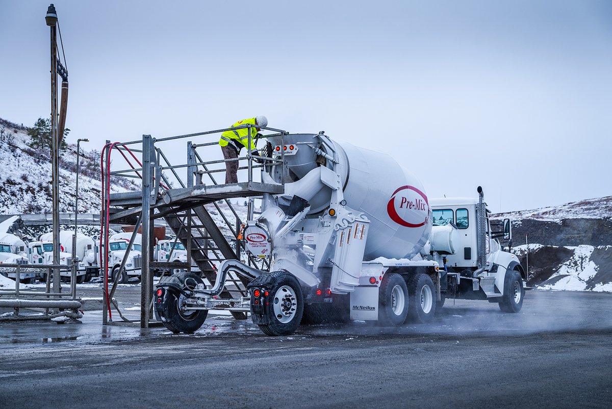 RevolutionMixer's tweet image. Check out these FLEX Controls™ Bridgemaster™ Mixers from Pre-Mix Inc. featured in our calendar this month. These 11YD mixers are equipped with an operator assurance 2-step bumper. 

@ChalmersSusp 
#McNeilusMixers 
#FLEXControls 
#McNeilusBridgemaster 
@KenworthTruckCo