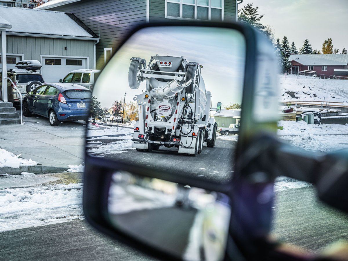 RevolutionMixer's tweet image. Check out these FLEX Controls™ Bridgemaster™ Mixers from Pre-Mix Inc. featured in our calendar this month. These 11YD mixers are equipped with an operator assurance 2-step bumper. 

@ChalmersSusp 
#McNeilusMixers 
#FLEXControls 
#McNeilusBridgemaster 
@KenworthTruckCo