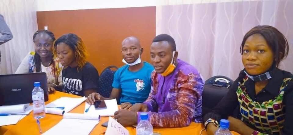 HADYOUANGRAOUA's tweet photo. Du 22 au 24 février 2021 s'est tenu l'atelier de formation sur Le renforcement des compétences des organisations de jeunes de diverses structures dont les #JA , #AFEEJ, #FEBAH , #ONIDS, #BNNII, #MAJABBEF sur la redevabilité, les données probantes et le plaidoyer
#option
#BNN II https://t.co/O3XhhUVtoy