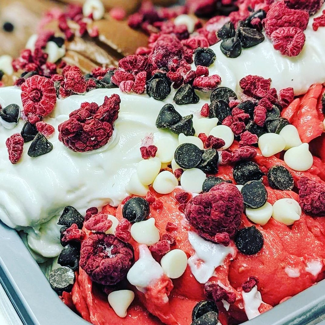 DolceGelatoAR's tweet photo. Note: We are back to our regular hours!!!

Have you tried our limited time Raspberry Truffle Gelato?! Swing by for a cup, cone or shake before it's gone 🥰!

#gelato #raspberrytruffle #dessert #sweettooth #sweet #visithotsprings #hotspringsarkansas #thursdaythoughts #openlate https://t.co/aGK2uCha23