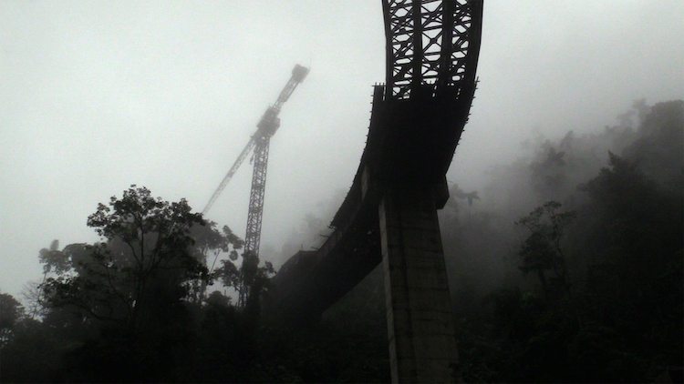 OVIDtv's tweet photo. Beautifully photographed, geographer Simón Uribe’s SUSPENSION is a mesmerizing cinematic portrait of the deadly San Francisco-Mocoa highway (think hair-raising blind turns, frequent landslides &amp; catastrophic flooding): https://t.co/mX5kmSut2D

#colombianfilm #colombiandocumentary https://t.co/IxwDMcP277