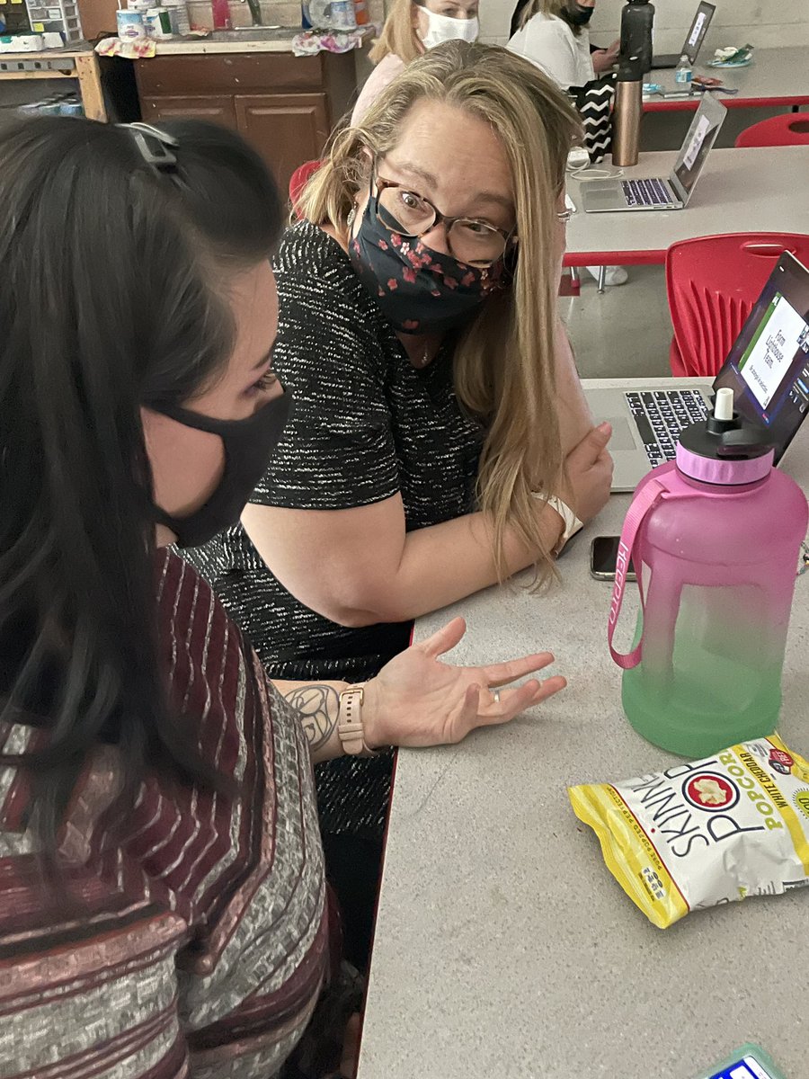 JohnsoncarART40's tweet photo. Great ideas and shares from schools during the Leader in Me Expo. @LLTAcademy #LeaderinmeFL21 https://t.co/6j1nJz2zre