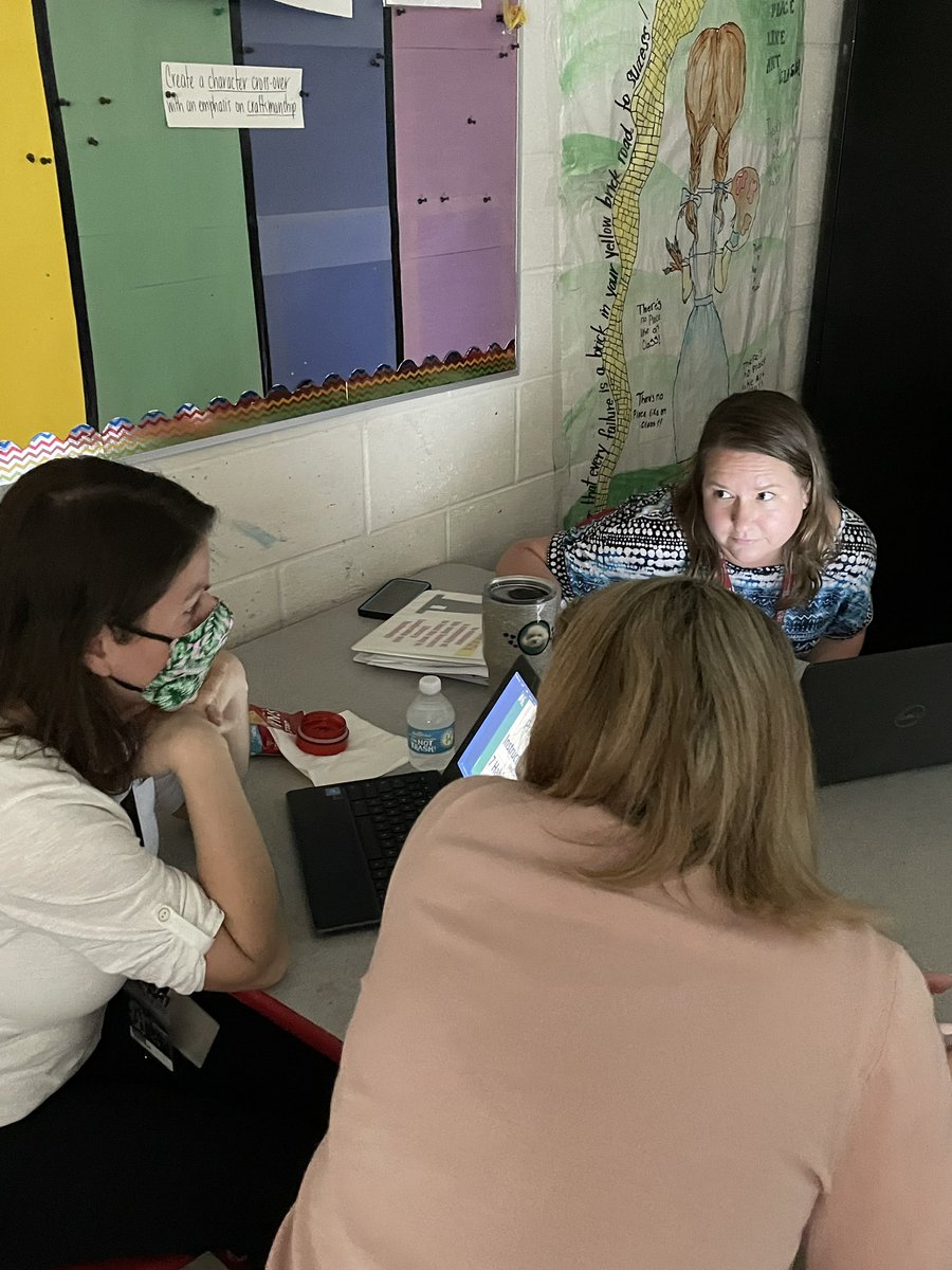 JohnsoncarART40's tweet photo. Great ideas and shares from schools during the Leader in Me Expo. @LLTAcademy #LeaderinmeFL21 https://t.co/6j1nJz2zre