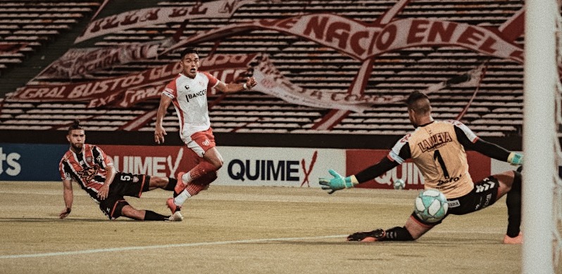 sudanalytics_'s tweet photo. Marcelo Freites (22), prestado desde #GodoyCruz, mostró grandes cosas en #Instuto.

📈 Entre los extremos de la #PrimeraNacional:

3️⃣ en regates [5,44]

3️⃣ en carreras progresivas [4,81]

5️⃣ en duelos ofensivos [7,70]

9️⃣ en goles [0,34] https://t.co/D27pikoZZ7