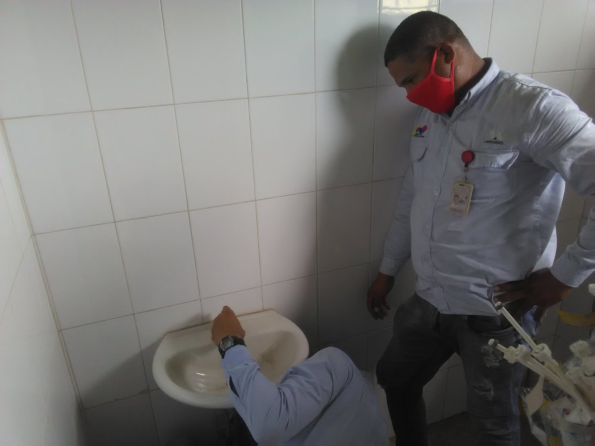 #25Feb #ComunicacionEnMovimiento Nadie detiene la clase obrera de Guayana, seguimos avanzando en la recuperación del CDI del CORE-8, junto a nuestro Diputado Obrero @dip_joserivero y <a href="/peralespsuv/">Pedro Perales</a> Diputado del CLEB
<a href="/NicolasMaduro/">Nicolás Maduro</a> 
<a href="/amarcanopsuv/">Ángel Marcano</a> 
<a href="/drodriven2/">Delcy Rodríguez</a> 
<a href="/eduardopiate2/">eduardo piñate</a>