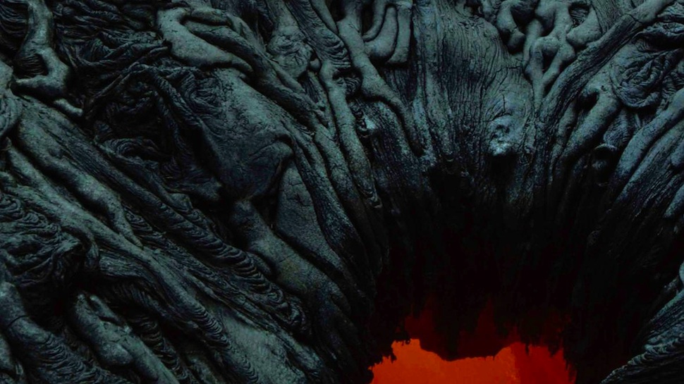 AfroEmperor1's tweet photo. Looks like the portal of hell surrounded by the souls of the damned. https://t.co/iflJQZ4pSc
