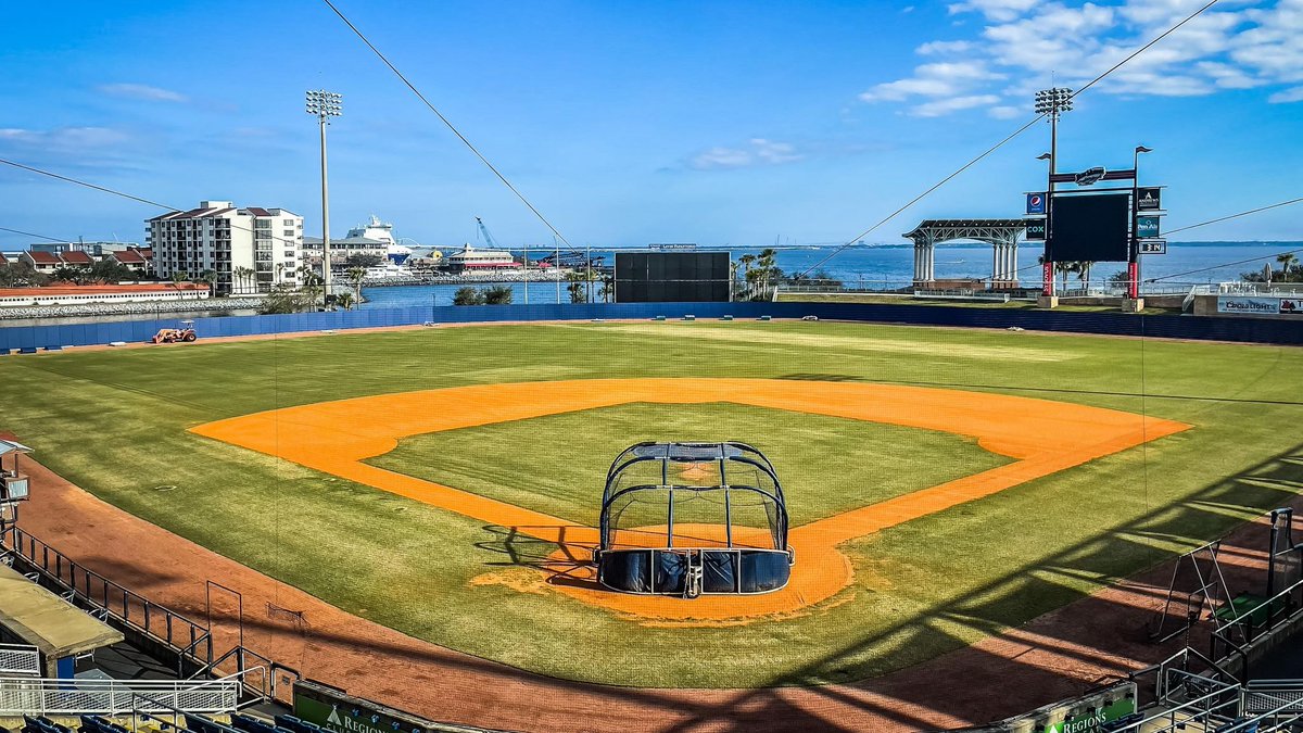Putting the BLUE back in Blue Wahoos Stadium!

The green outfield wall is gone and we're back to blue!