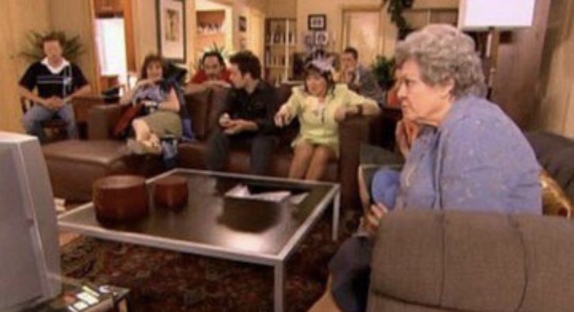 Cristinagrnds's tweet photo. Todos ahora mismo como buenas marujas 
#LaIslaDeLasTentaciones7 https://t.co/hB1z5StENO