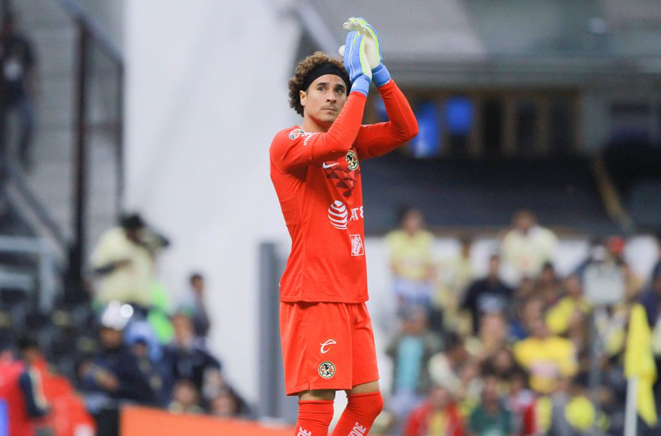 azul8Acrema's tweet photo. La última visita de Pachuca al 🏟️ Azteca fue en la J7️⃣ del #AP2019, un empate a 1 con anotación del debutante ⚽👶🏻 @JAlopez289.
Esa noche significó el regreso de @yosoy8a 🧤 al Azteca como Azulcrema luego de 8 años.
#SOMOSAMÉRICA 🦅 https://t.co/r7VPNhAD93