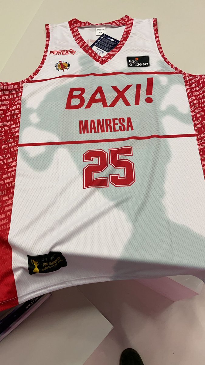 ⚠️ SORTEGEM UNA SAMARRETA DEL BAXI MANRESA

🏀 Vols la samarreta del <a href="/BasquetManresa/">BAXI Manresa</a>? En sortegem una per celebrar els #25anysCopaTDK! Què has de fer?

👉 Seguir @OnzeTV3
🔁 Fer RT a aquest tuit

⏰ Teniu temps fins demà a les 23h
📲 Bases legals: ccma.cat/tv3/onze/concu…

#OnzeE3