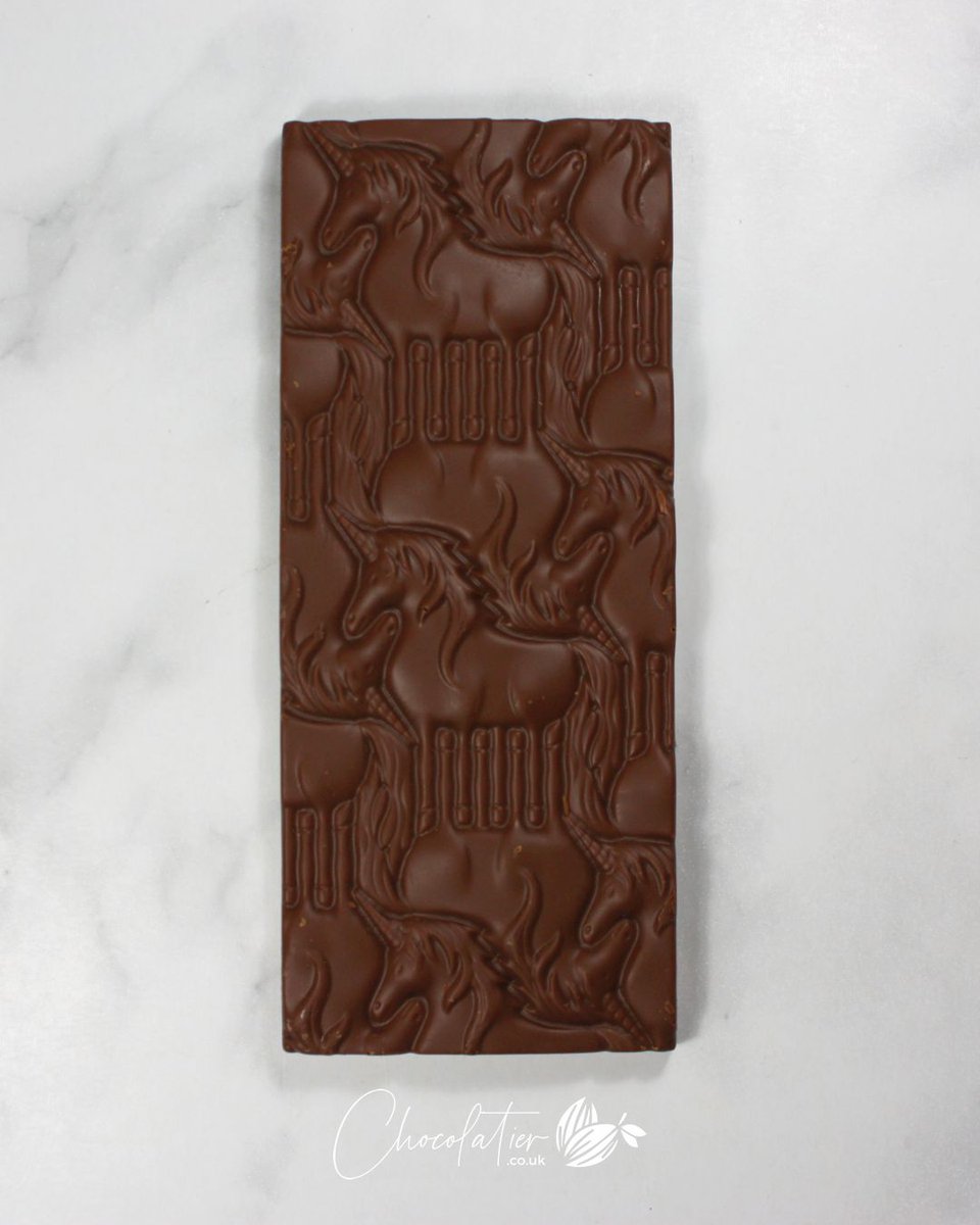 chocolatieruk's tweet image. Piedmontese hazelnut gianduja crafted by @ChocTree is my treat this week, and a delightful treat it is too. 

Superbly balanced, and perhaps one of the finest examples of hazelnut gianduja out there 👊

bit.ly/2ZRXgKw

#chocolate #review #gianduja