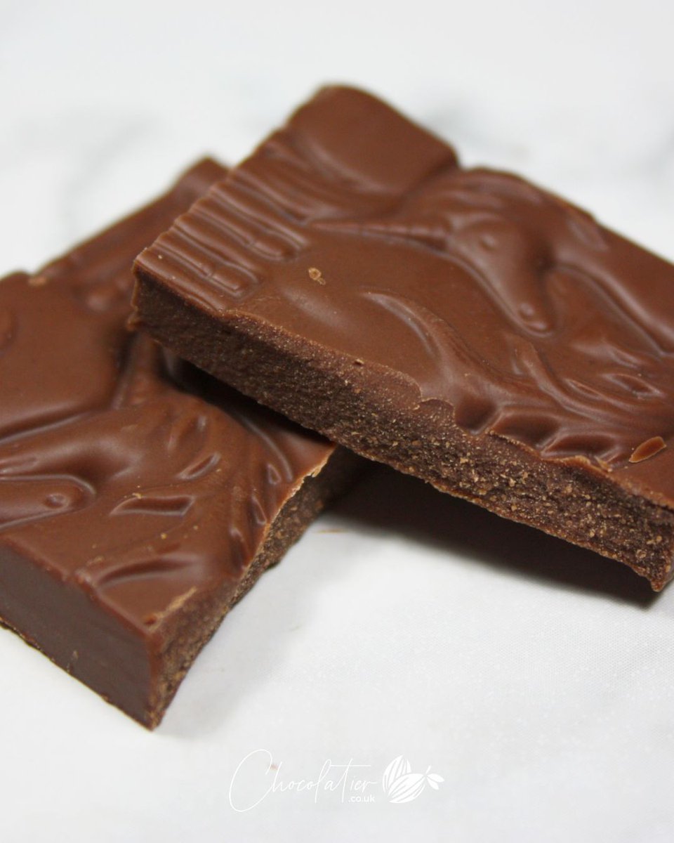 chocolatieruk's tweet image. Piedmontese hazelnut gianduja crafted by @ChocTree is my treat this week, and a delightful treat it is too. 

Superbly balanced, and perhaps one of the finest examples of hazelnut gianduja out there 👊

bit.ly/2ZRXgKw

#chocolate #review #gianduja