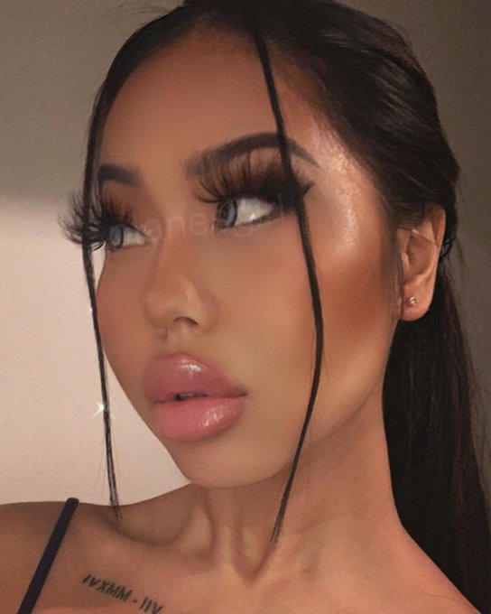 😈 https://t.co/9ABka2U4fS<a href="/tag/planesgirl"class="tags"><span>#planesgirl</span></a>