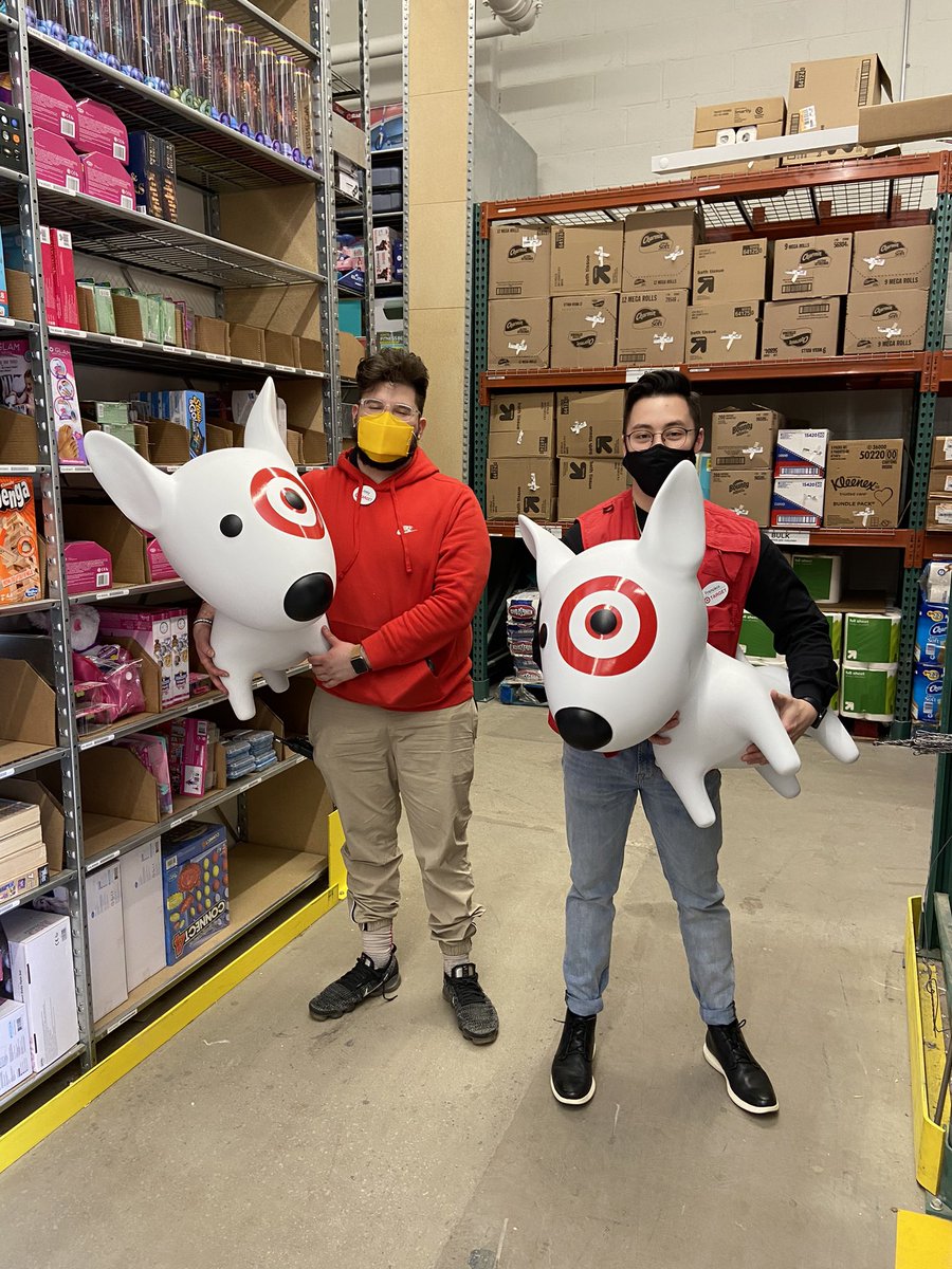 T3382HR (@t3382h) on Twitter photo Bullseye is here!!! With Jimmy and Francisco.
<a href="/JesseDaTarget/">Jesse Scan</a> <a href="/JonTfromTarget/">Jon Torres</a>
<a href="/giselleTGT/">Giselle</a> <a href="/TGTBree_OLeary/">Bree</a> <a href="/TargetKevin/">Kevin Target</a> Bullseye is here!!! With Jimmy and Francisco.
<a href="/JesseDaTarget/">Jesse Scan</a> <a href="/JonTfromTarget/">Jon Torres</a>
<a href="/giselleTGT/">Giselle</a> <a href="/TGTBree_OLeary/">Bree</a> <a href="/TargetKevin/">Kevin Target</a>