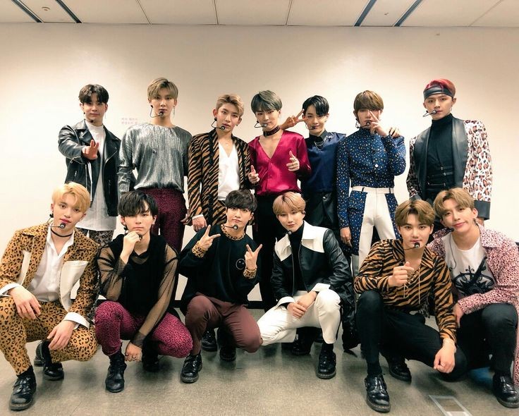 The b-52's. группа blood, sweat & tears. The b-52's the b-52's 1979. Sb19 группа пабло. группа the b-52s.