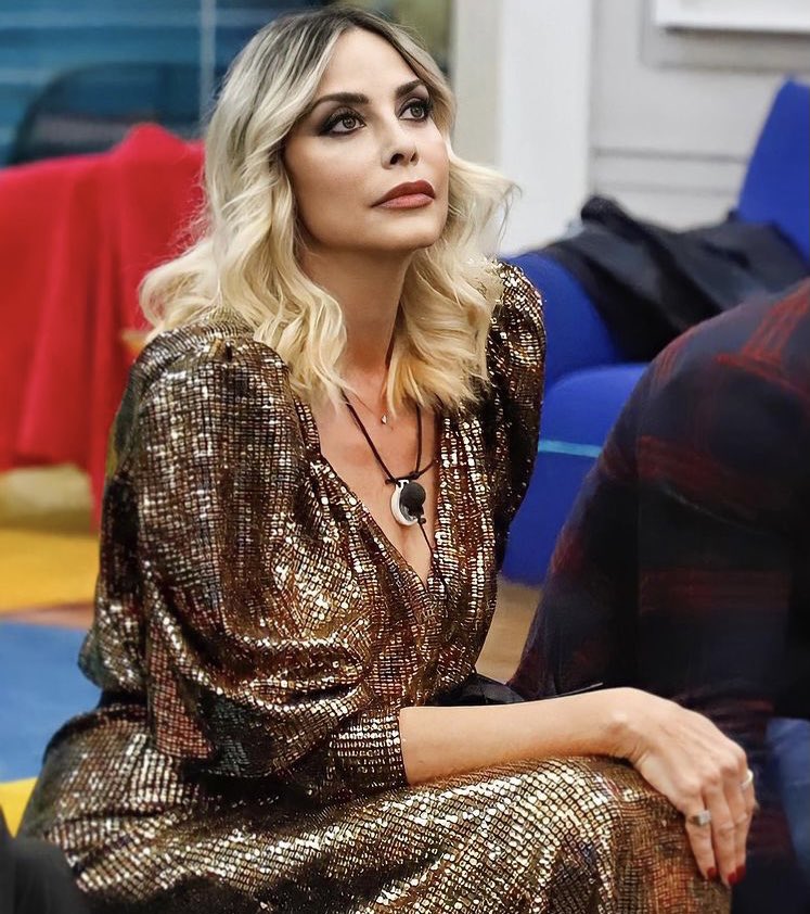paolocarlo851's tweet photo. SAVE THE QUEEN 👸🏼 🐍❤️#nostefynogf
@stefyorlando @tommaso_zorzi @ElisabettaGreg @zorzi_gaia @ArmandaFrassin2 @FelipeMaryFanti @zorzioppini @AndreaZelletta @OppinoPeppino #gfvip #tzvip #sovip SAVE THE QUEEN!!! https://t.co/Q7QtpaFohC